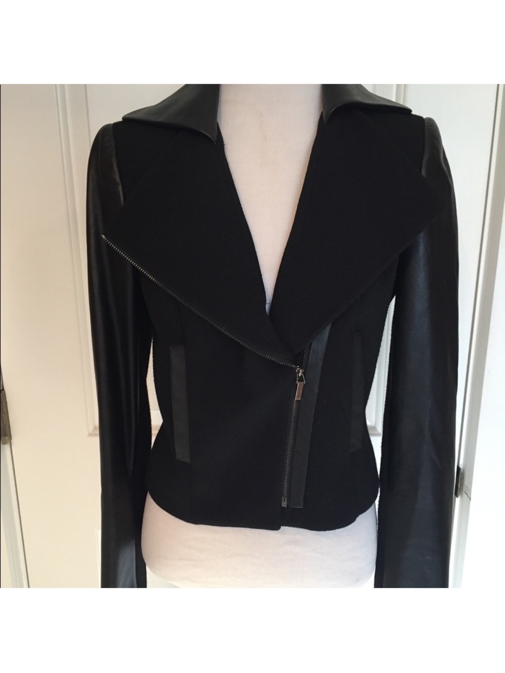 ETCETERA JACKET BLAZER COAT BLACK CROPPED LEATHER ACCENT Size 0